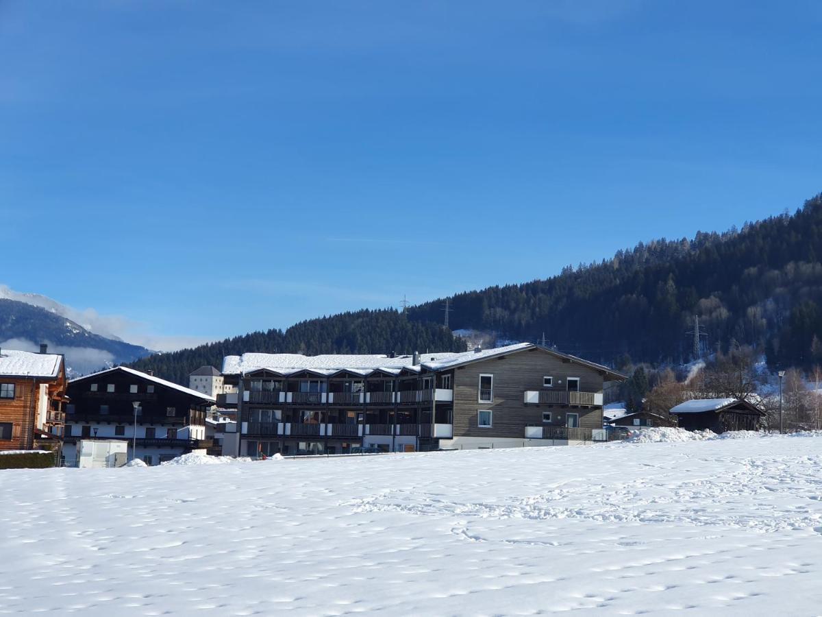 Lasch In Adler